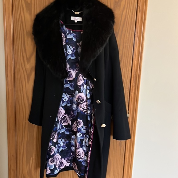 Eliza J winter coat. Size 12. Like new. Gorgeous condition. Black. - Picture 4 of 7